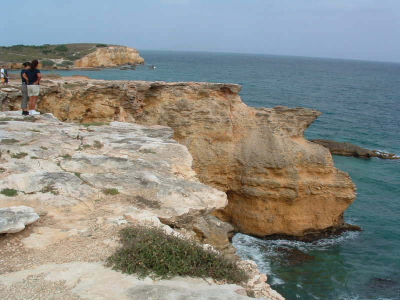 Acantilados de Cabo Rojo junto al faro Los Morrillos
