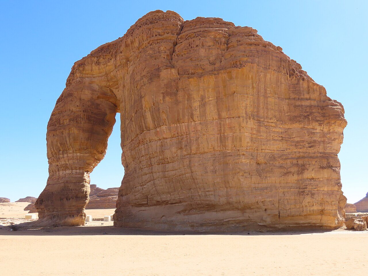 Elephant Rock entre las formaciones de AlUla